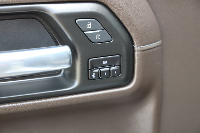 Used 2020 GMC Sierra 1500 SLT RWD image 15