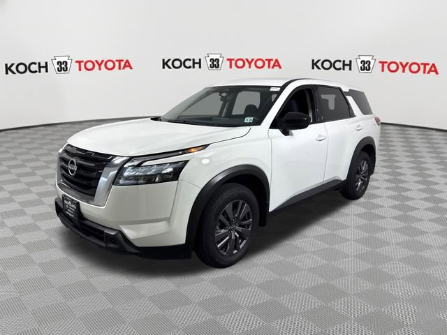 Used 2024 Nissan Pathfinder S AWD/4WD image 3