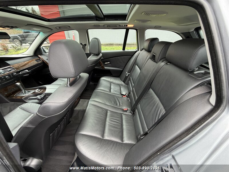 Used 2007 BMW 530xi Wagon image 13