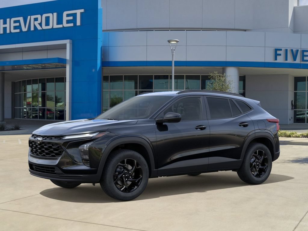 New 2026 Chevrolet Trax LT w/ Driver Confidence Package FWD image 2