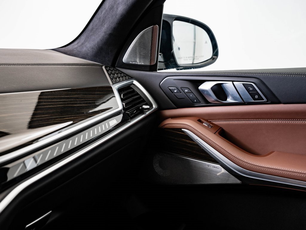 Used 2024 BMW X7 M60i w/ Executive Package image 42
