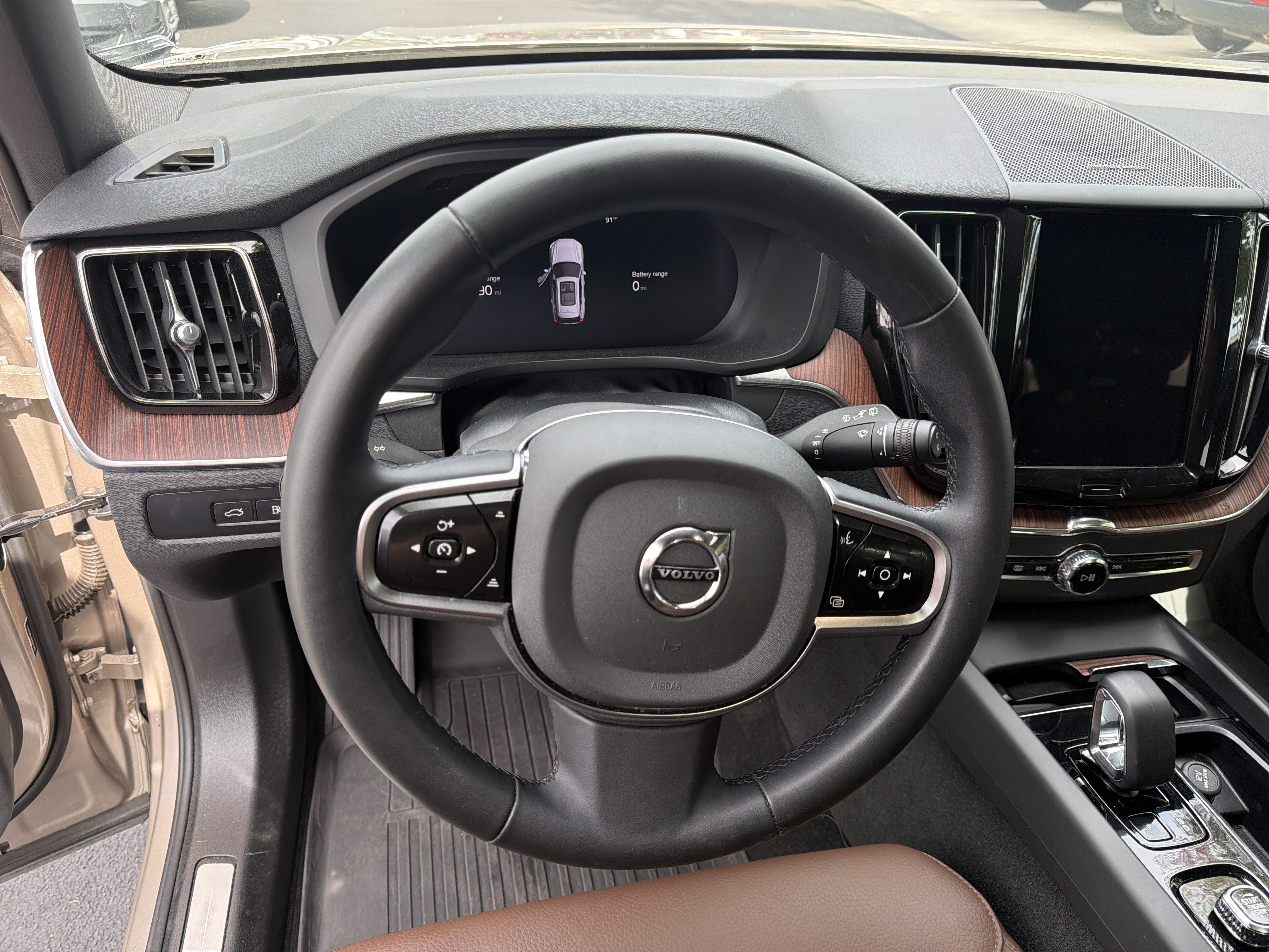 Used 2024 Volvo XC60 T8 Plus w/ Protection Package Premier AWD/4WD image 18