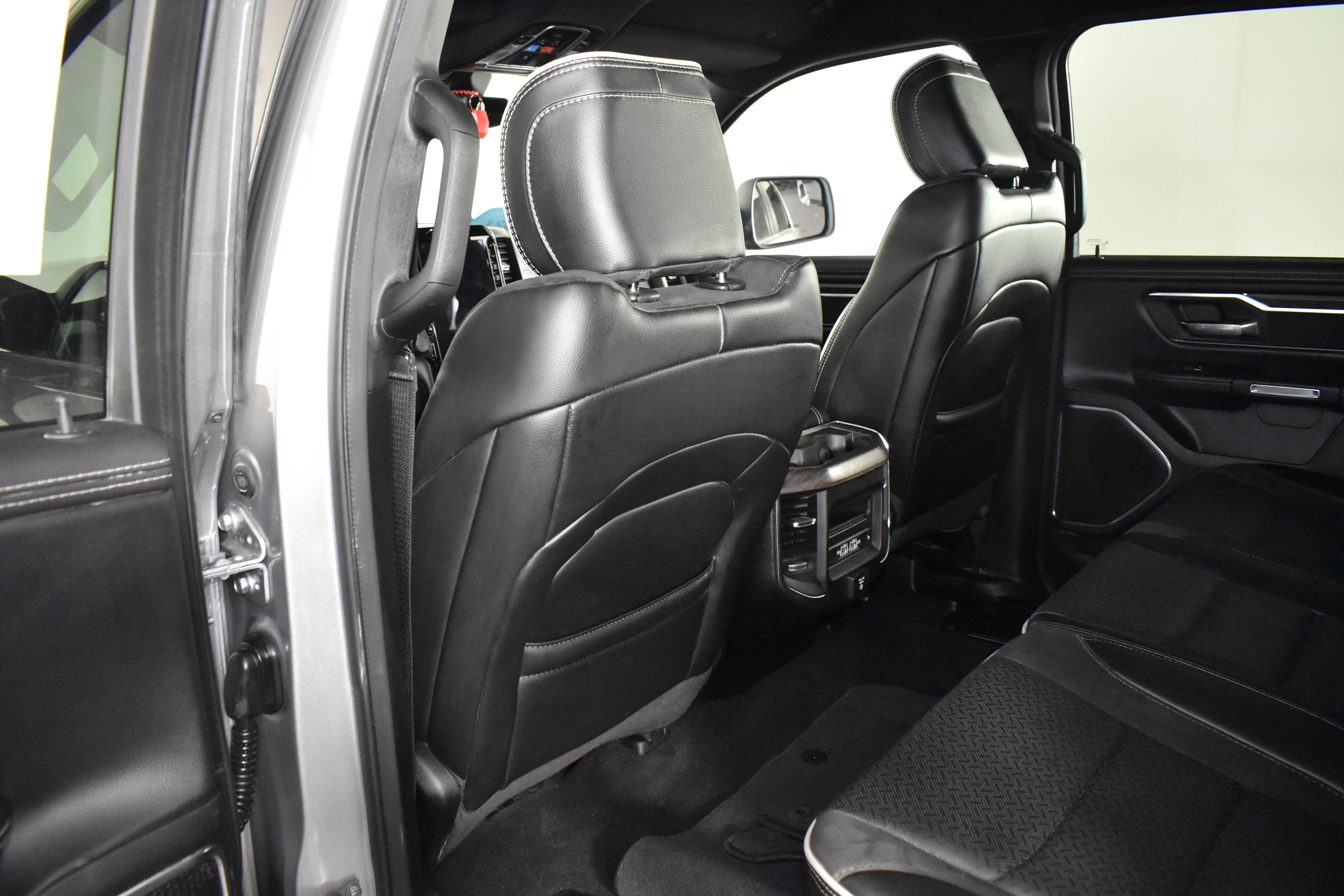 Used 2025 RAM 1500 Laramie image 54