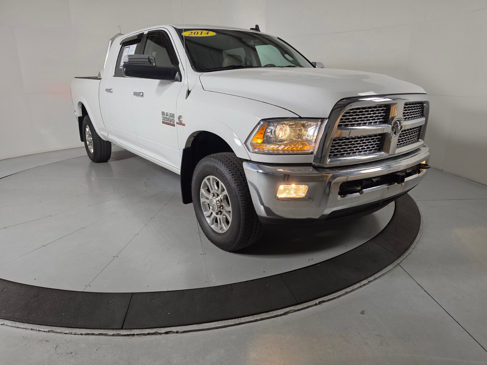 Used 2014 RAM 3500 Laramie AWD/4WD image 8