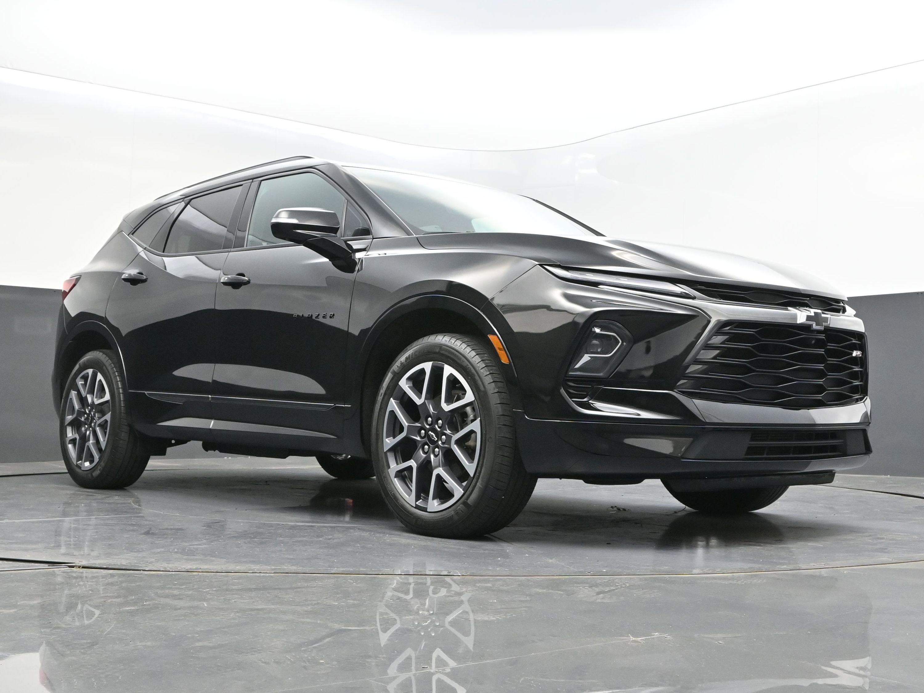 Used 2024 Chevrolet Blazer RS w/ Driver Confidence II Package AWD/4WD image 40
