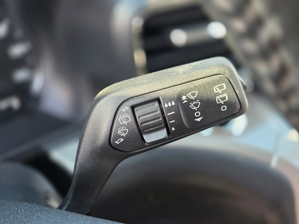 Used 2023 Ford Explorer XLT w/ Equipment Group 202A image 36