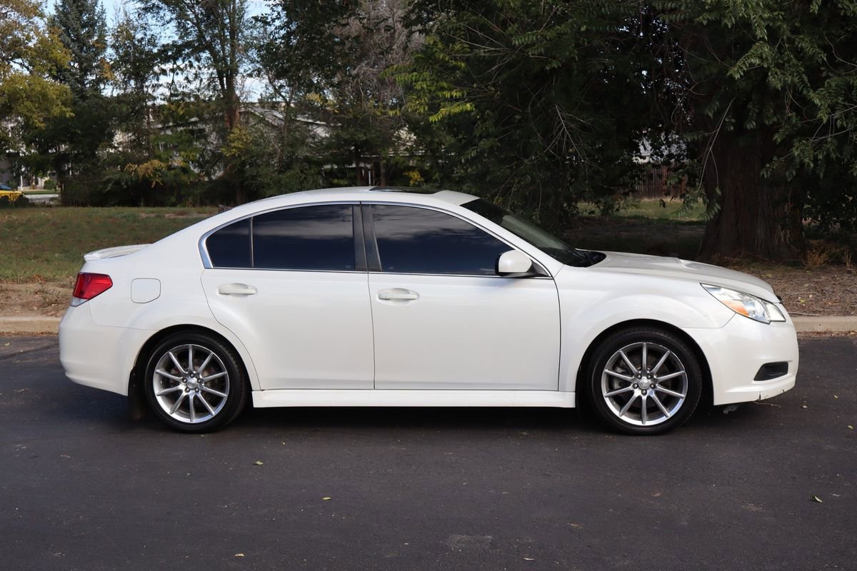 Used 2010 Subaru Legacy 2.5GT Limited image 3