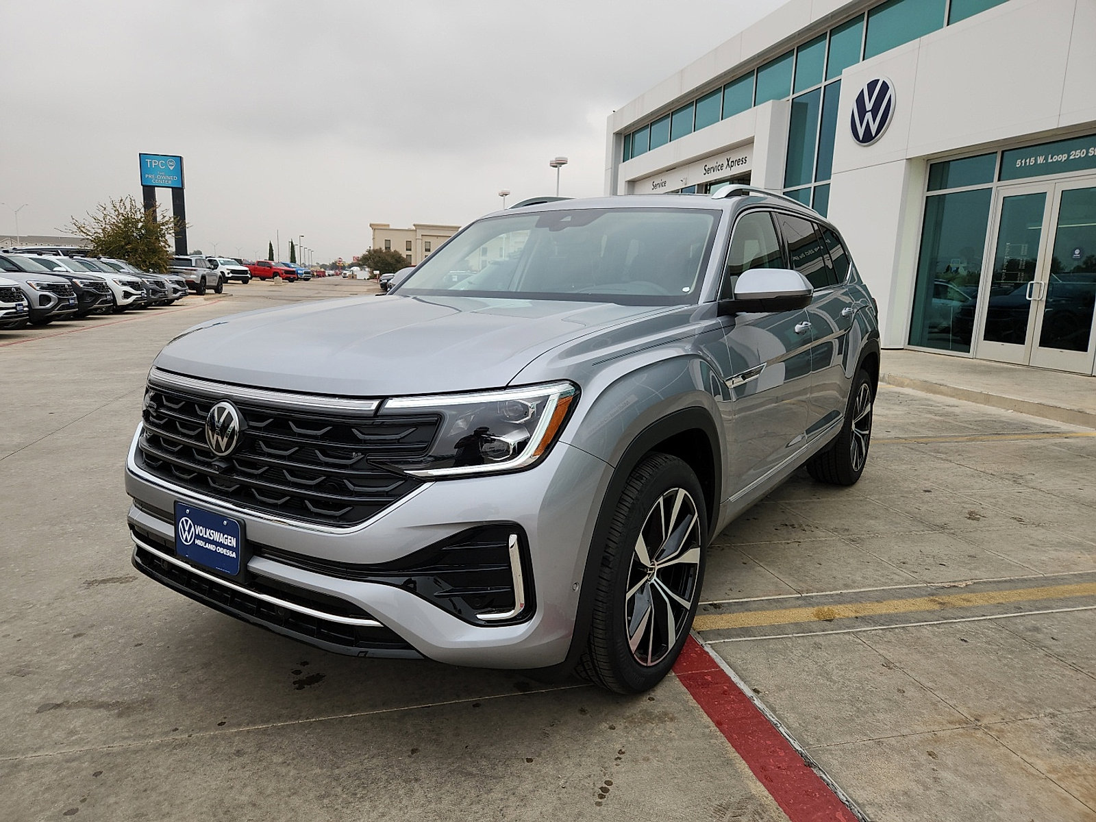 New 2026 Volkswagen Atlas SEL Premium R-Line image 3