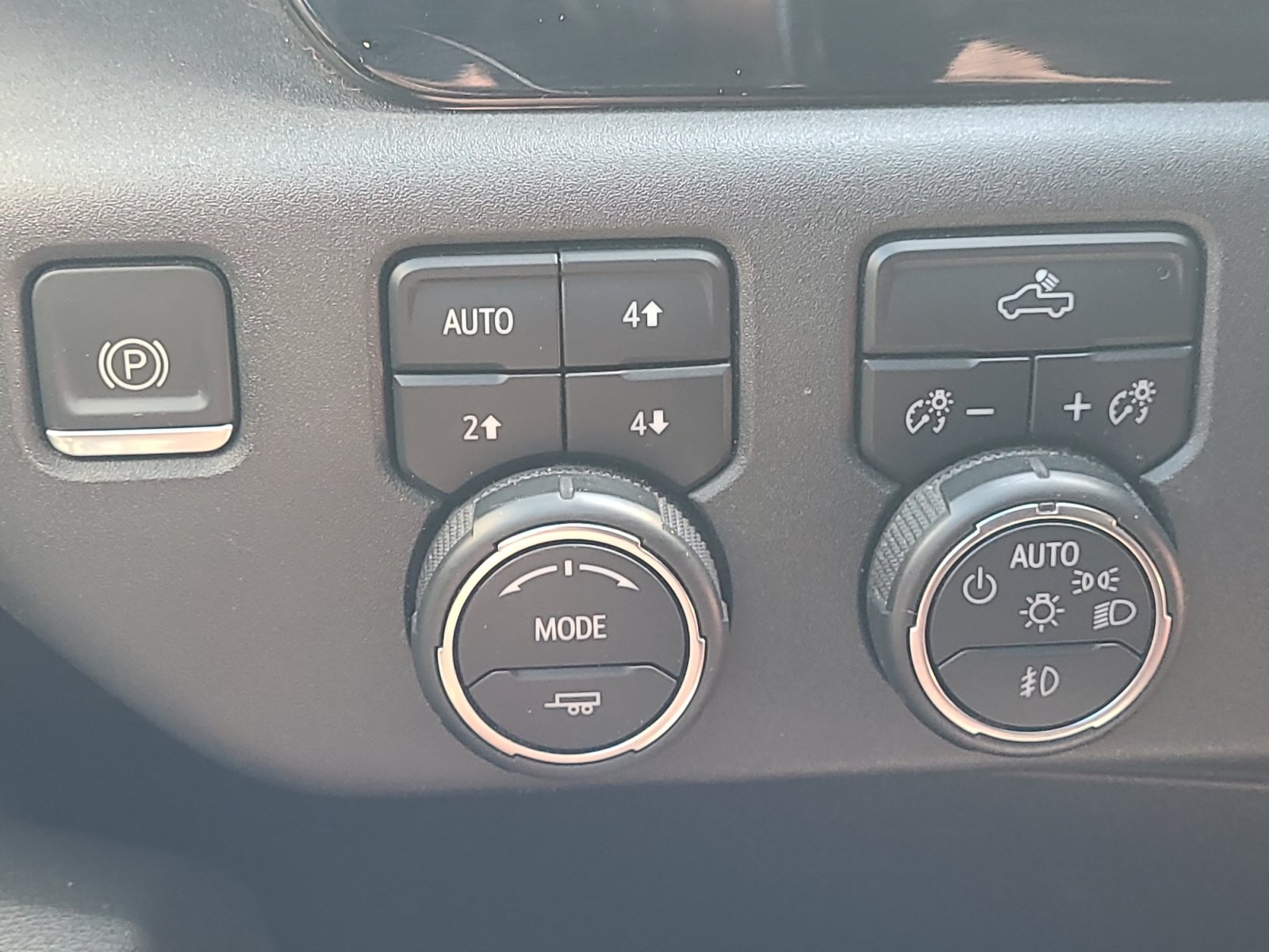 Used 2022 Chevrolet Silverado 1500 LT Trail Boss w/ Convenience Package II AWD/4WD image 23