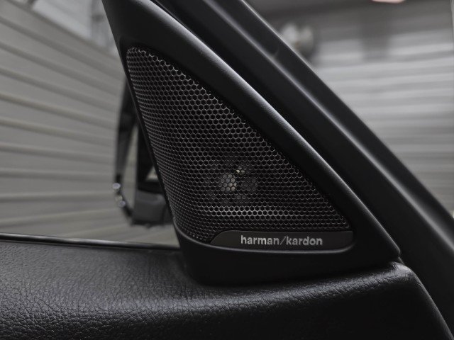 Used 2019 BMW M4 Convertible w/ Competition Package RWD image 33