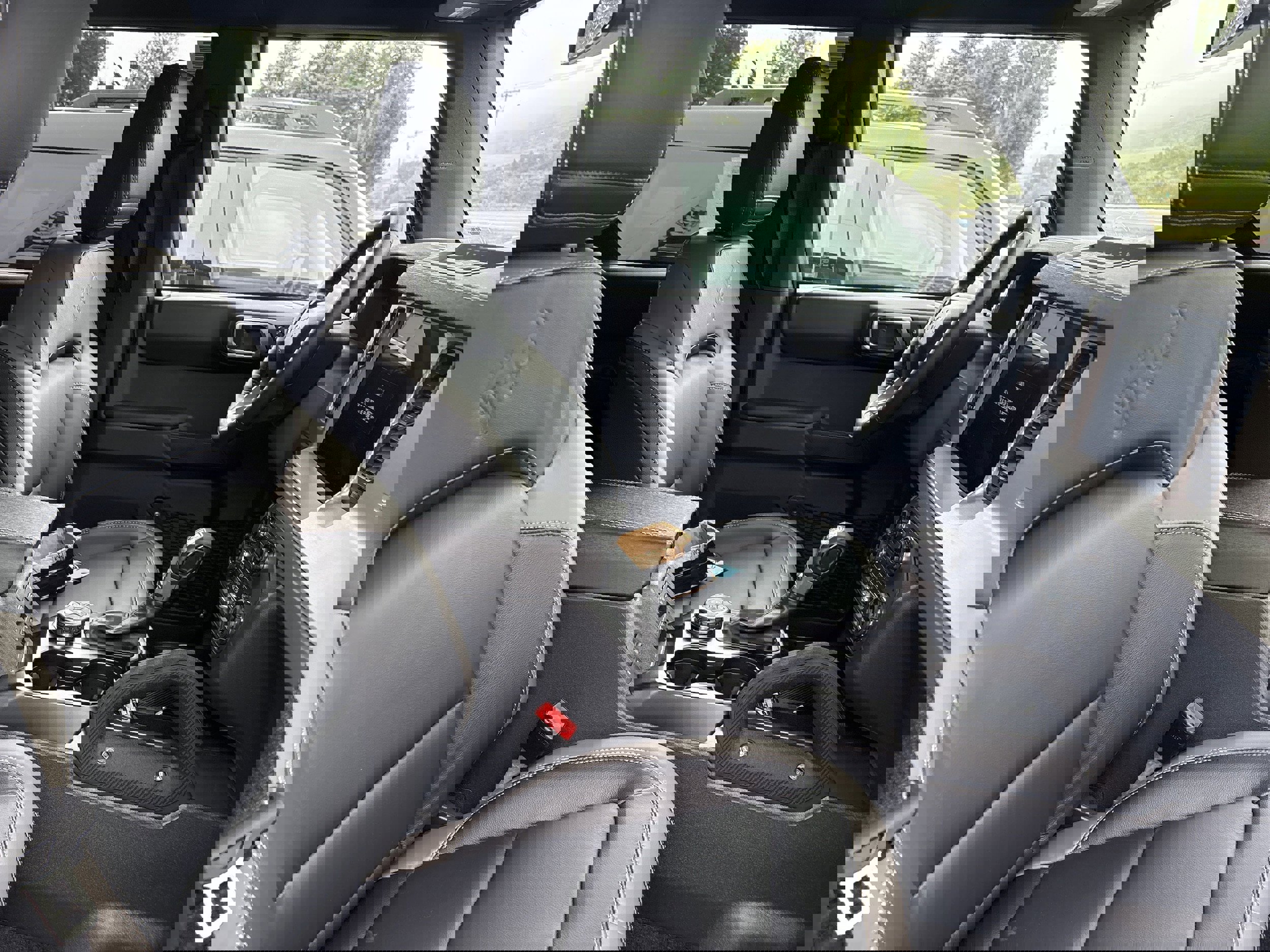 New 2025 Ford Bronco Outer Banks w/ Sasquatch Package image 10