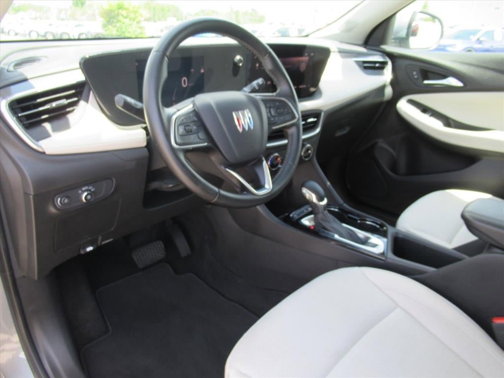 Used 2024 Buick Encore GX Preferred w/ Advanced Technology Package FWD image 14