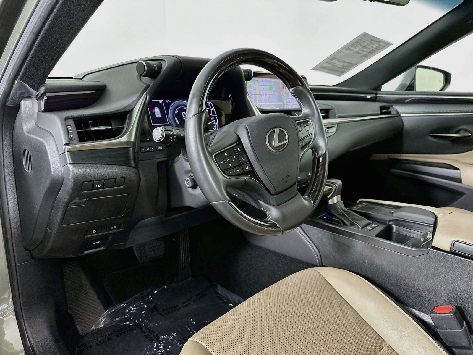 Used 2020 Lexus ES 300h w/ Premium Package FWD image 9