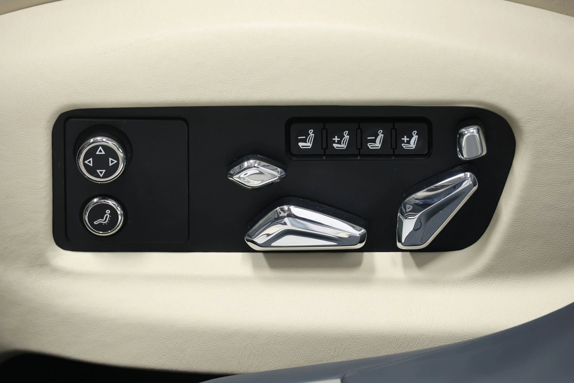 Used 2020 Bentley Flying Spur W12 w/ First Edition Specification image 19