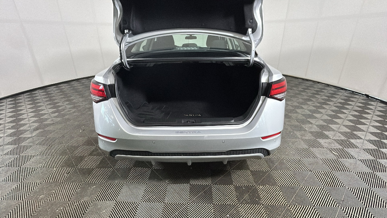 Used 2023 Nissan Sentra SV w/ All-Weather Package FWD image 32