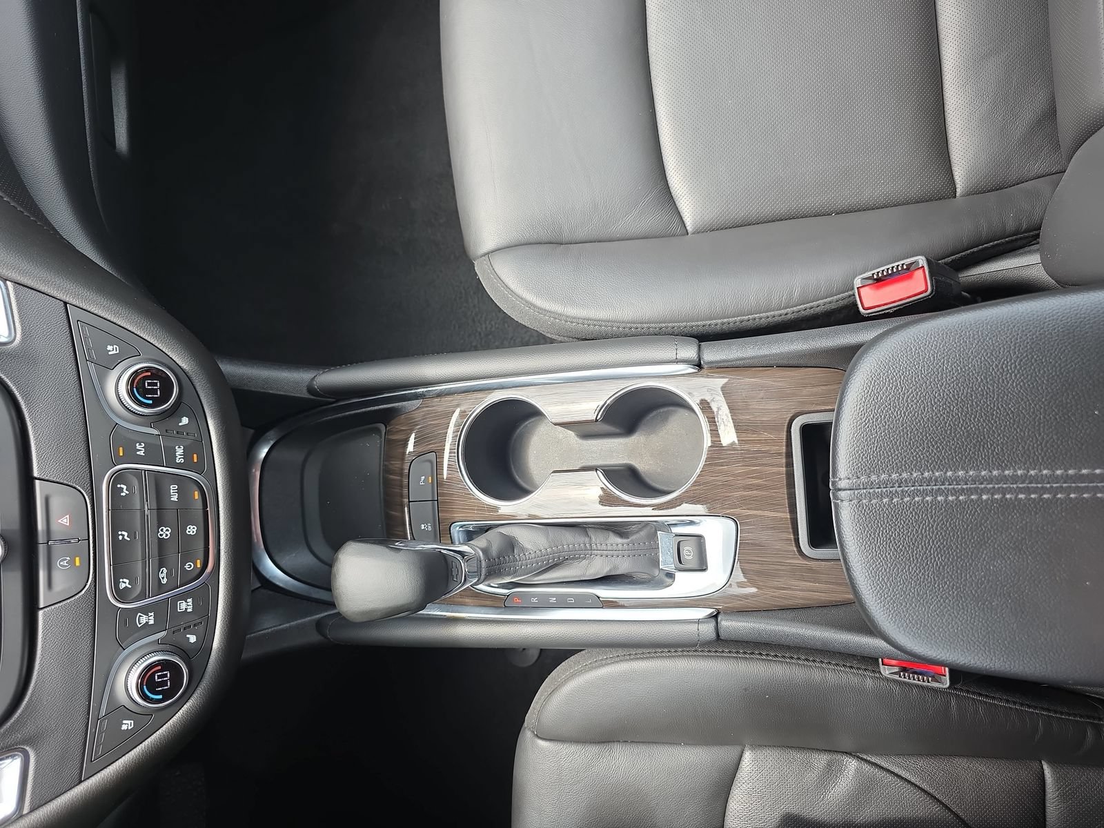 Used 2024 Chevrolet Malibu LT FWD image 24