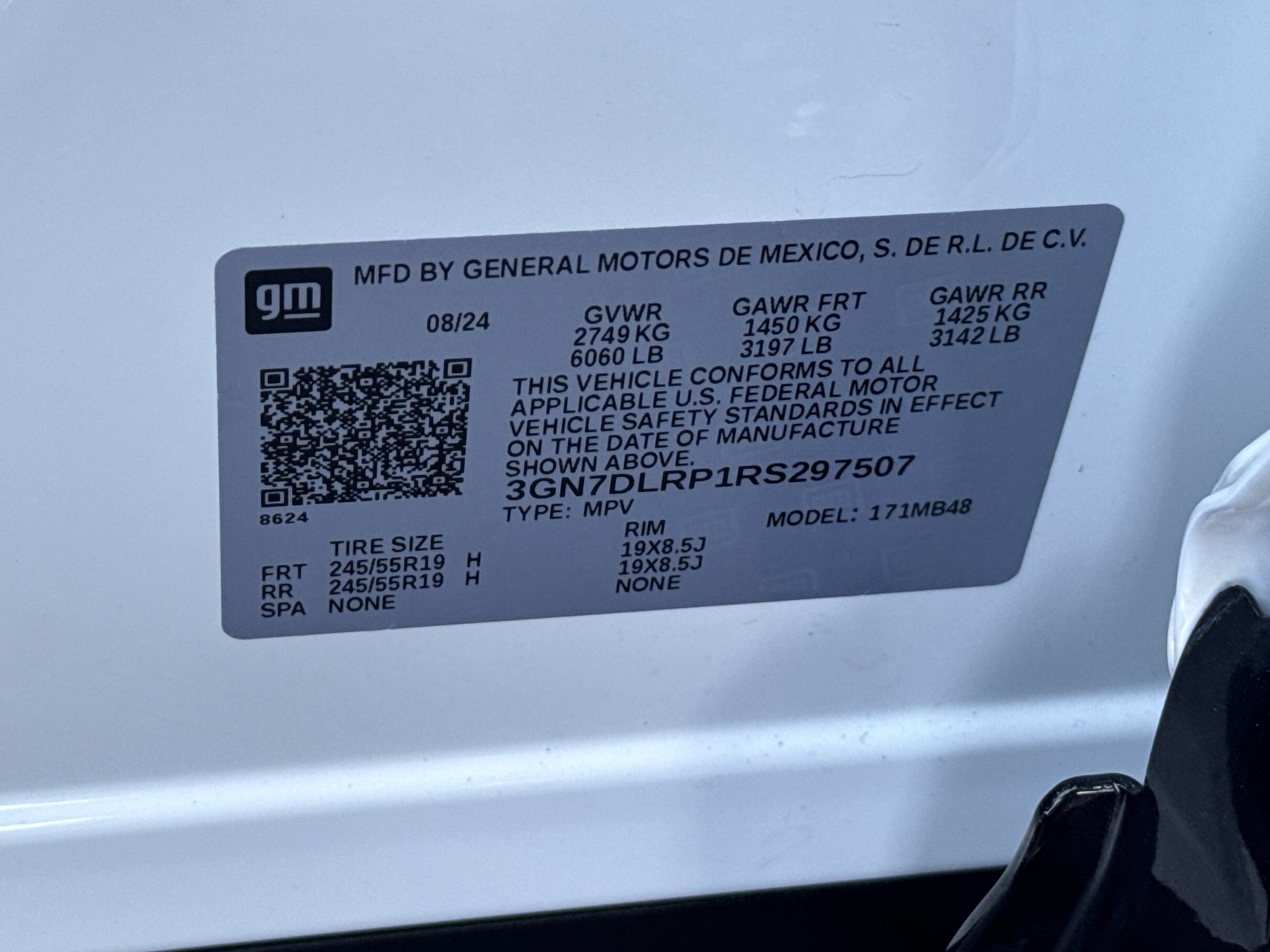 Certified 2024 Chevrolet Equinox EV LT FWD image 31
