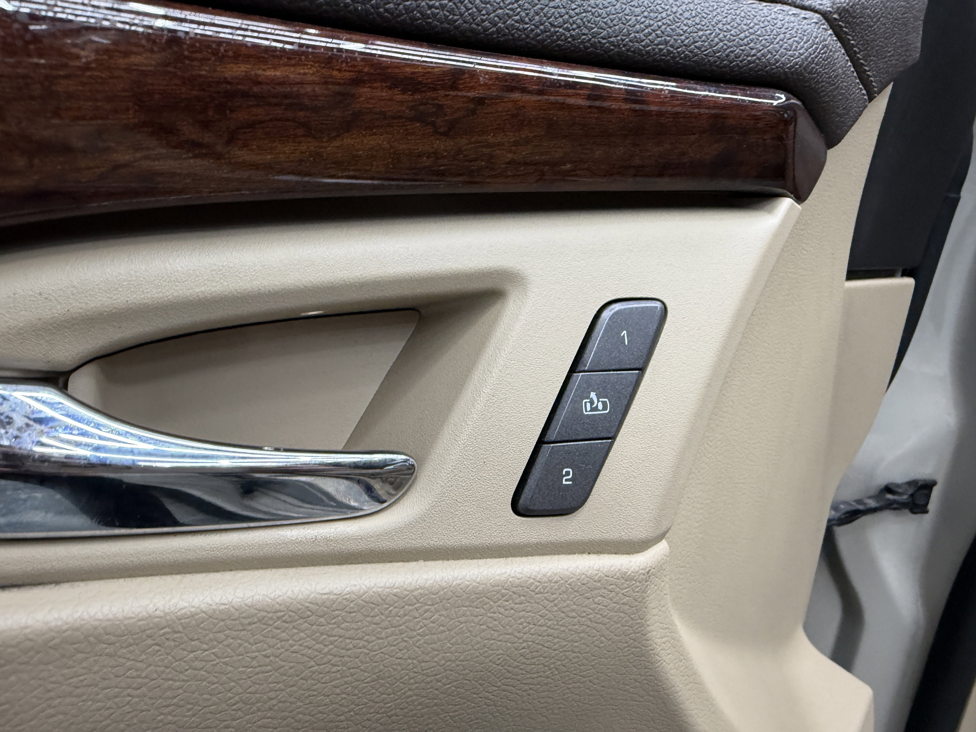 Used 2011 Cadillac CTS Luxury image 11