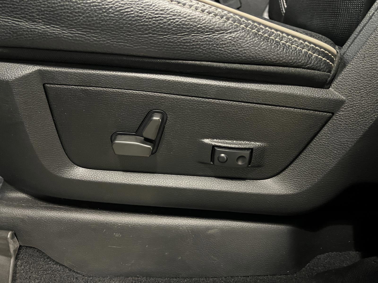 Used 2023 RAM 2500 Limited image 27