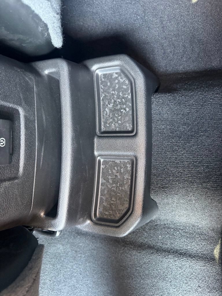 Used 2025 Jeep Wrangler Unlimited Sahara AWD/4WD image 41