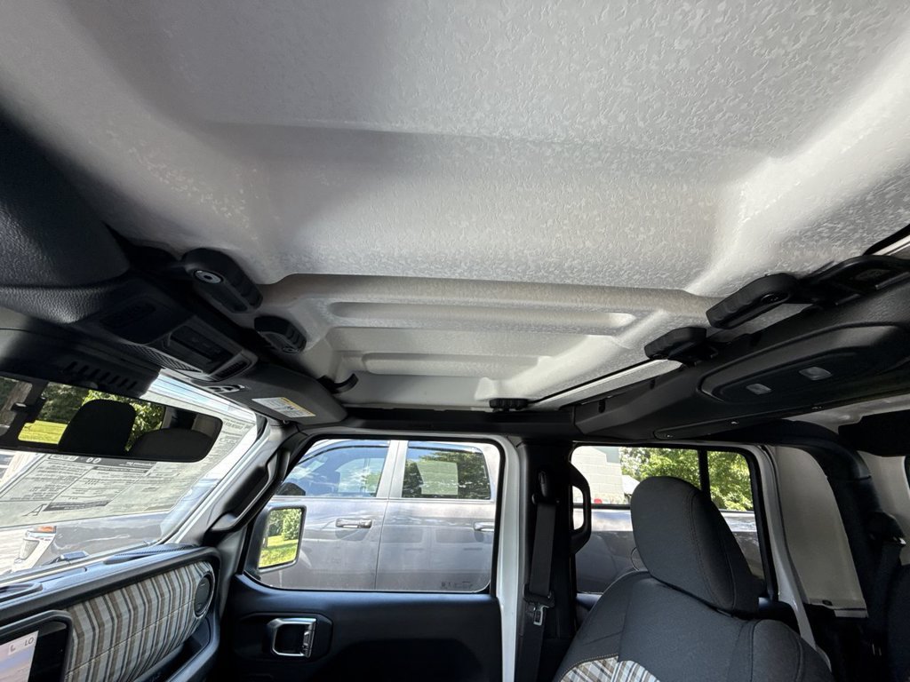 New 2026 Jeep Gladiator Sport AWD/4WD image 32