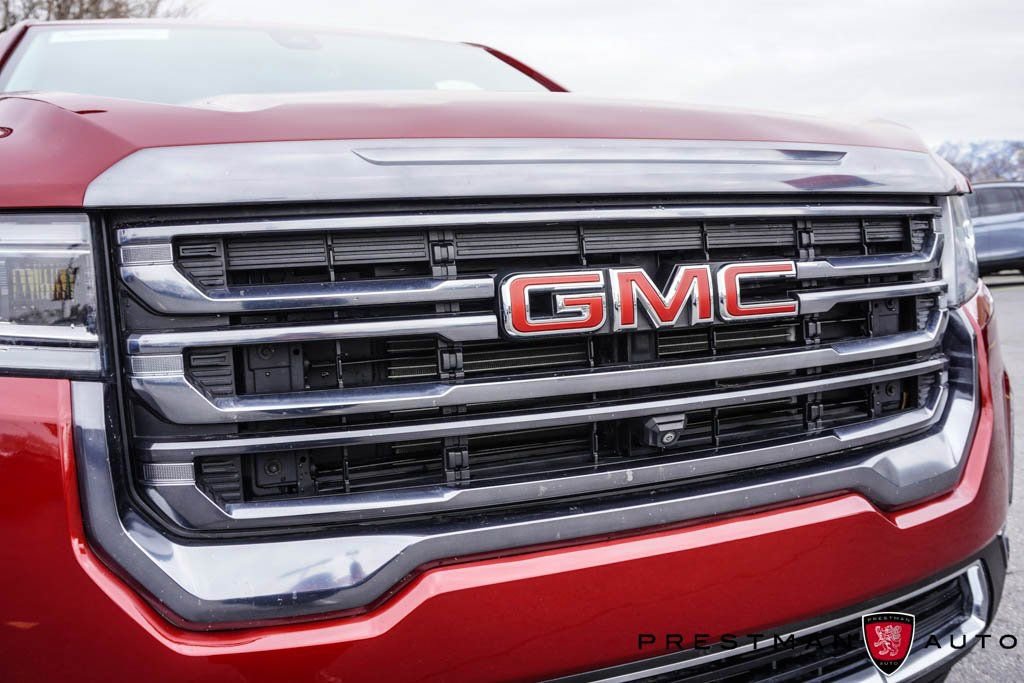 Used 2023 GMC Acadia AT4 w/ Technology Package image 17