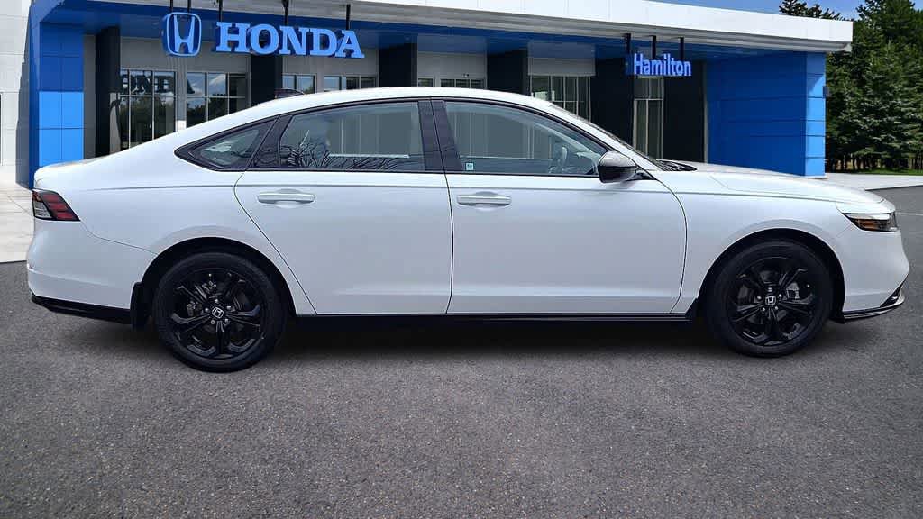 Certified 2025 Honda Accord SE image 9
