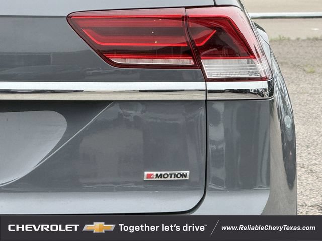 Used 2022 Volkswagen Atlas Cross Sport SE AWD/4WD image 8