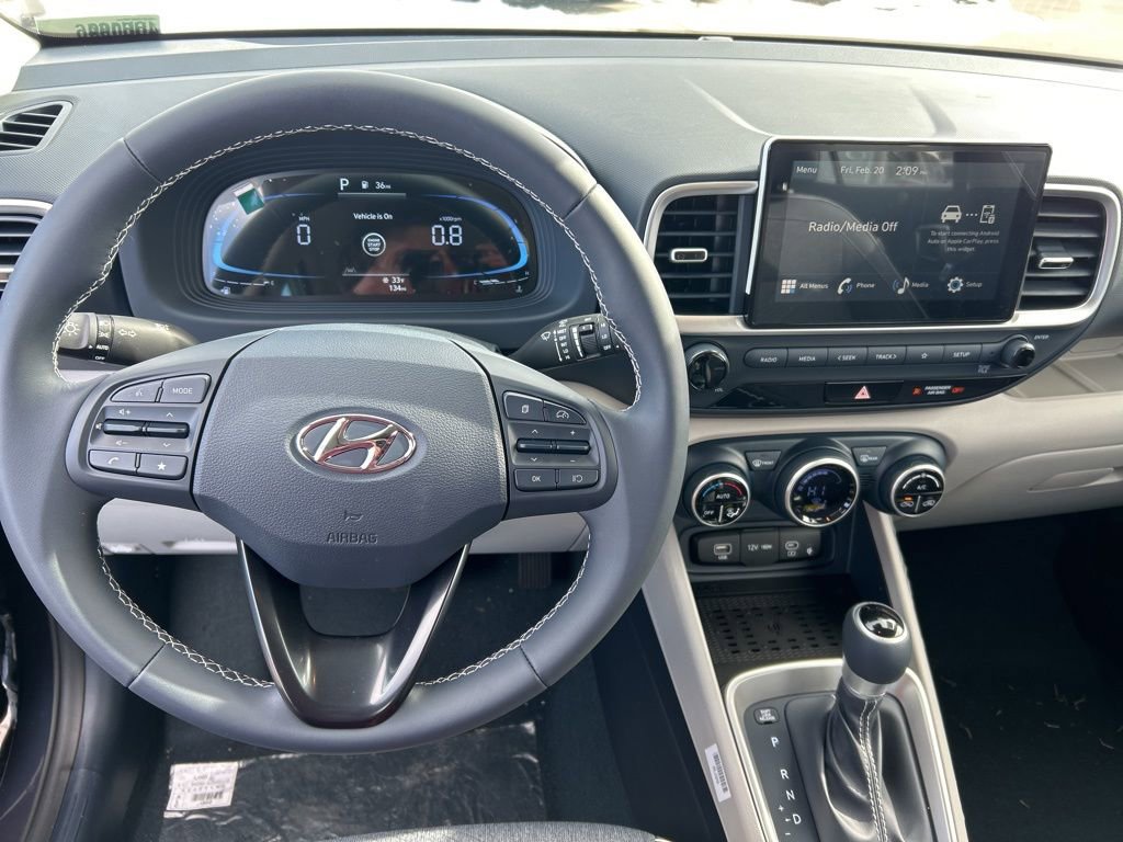 Used 2026 Hyundai Venue SEL image 13