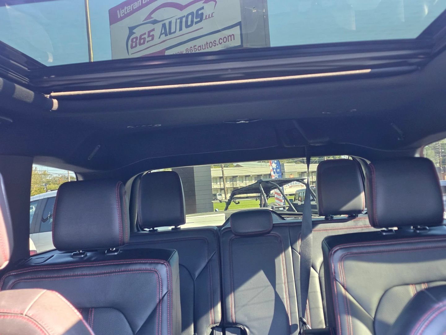 Used 2019 Ford Expedition Limited w/ Equipment Group 303A AWD/4WD image 35