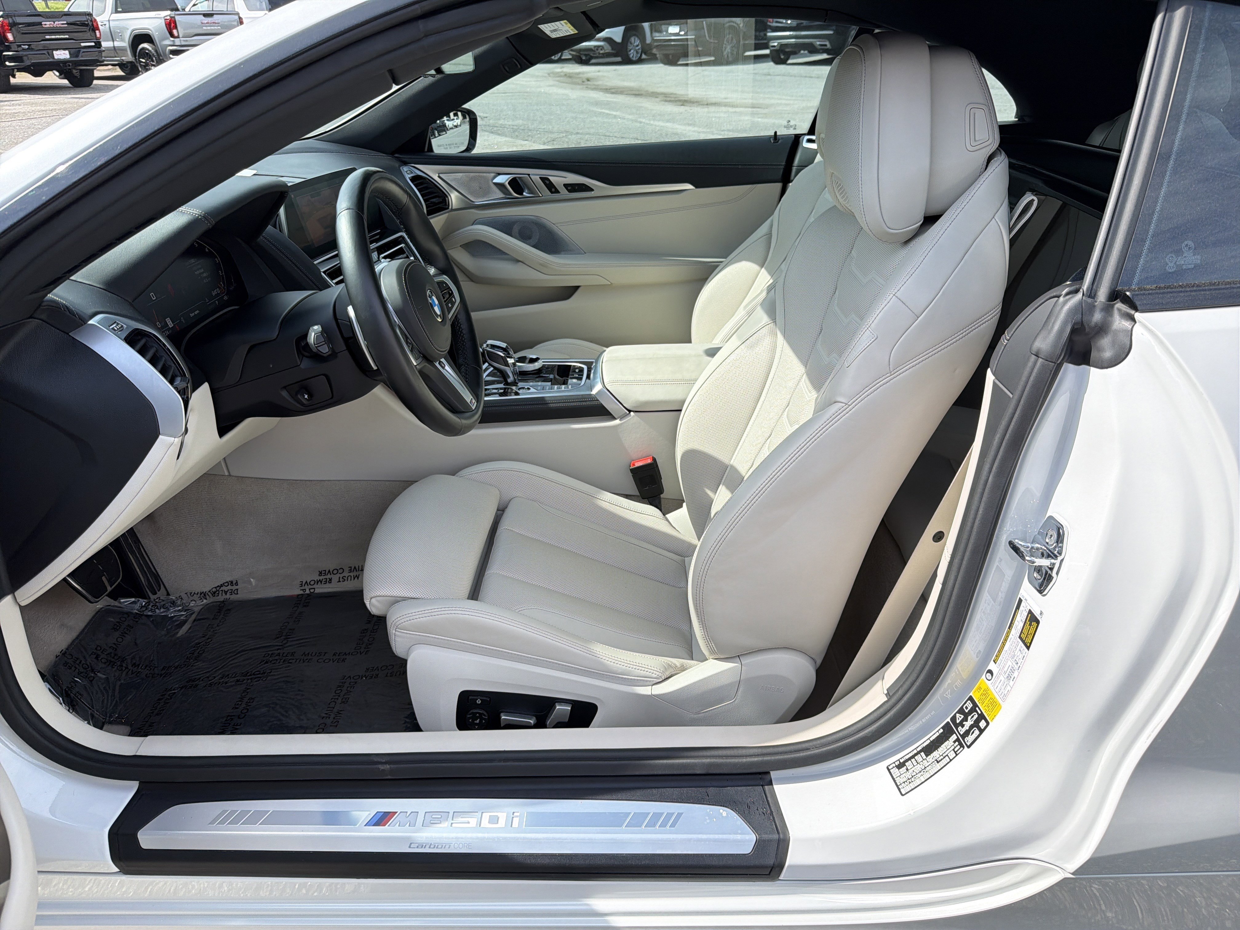 Used 2022 BMW M850i xDrive M850i xDrive Convertible w/ M Carbon Exterior Package image 10