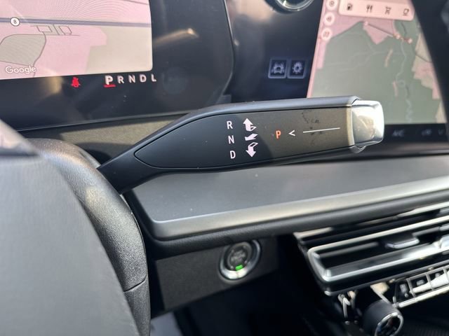 New 2026 Chevrolet Traverse LT w/ Sun and Wheel Package FWD image 17