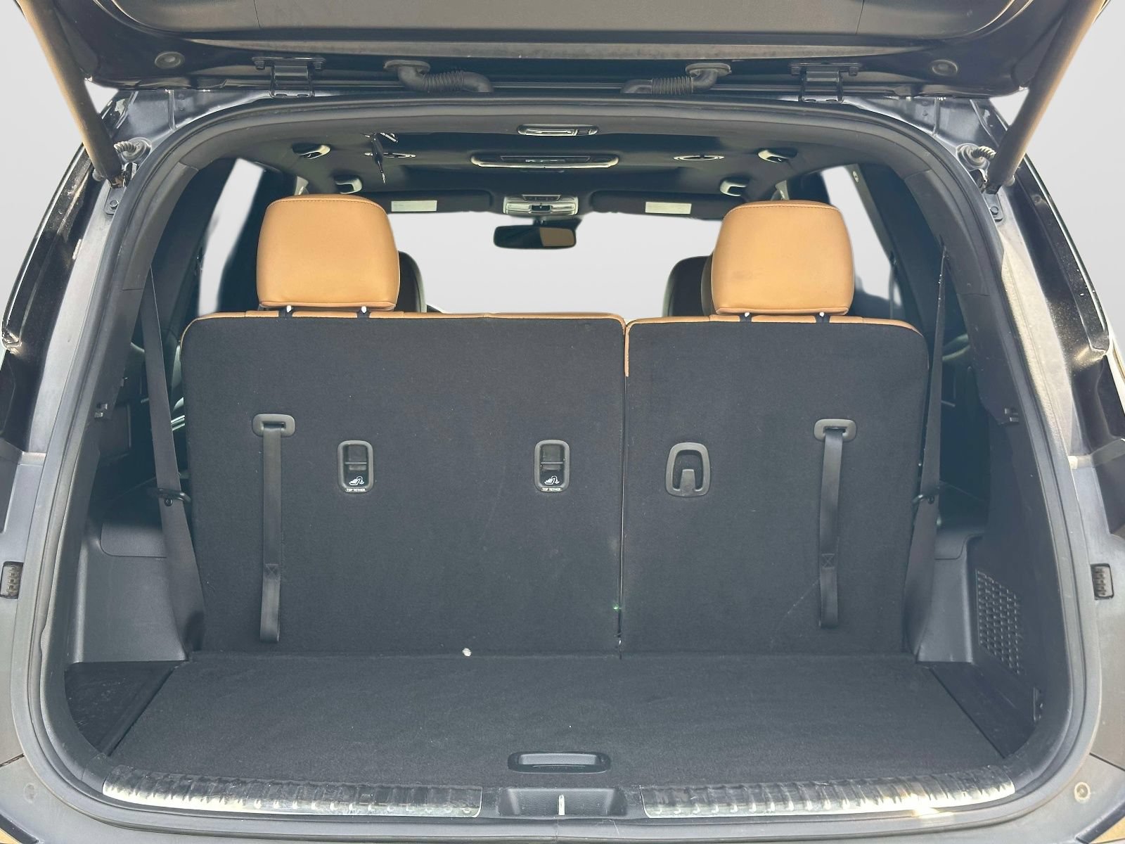 Used 2022 Kia Telluride SX w/ Towing Package FWD image 11