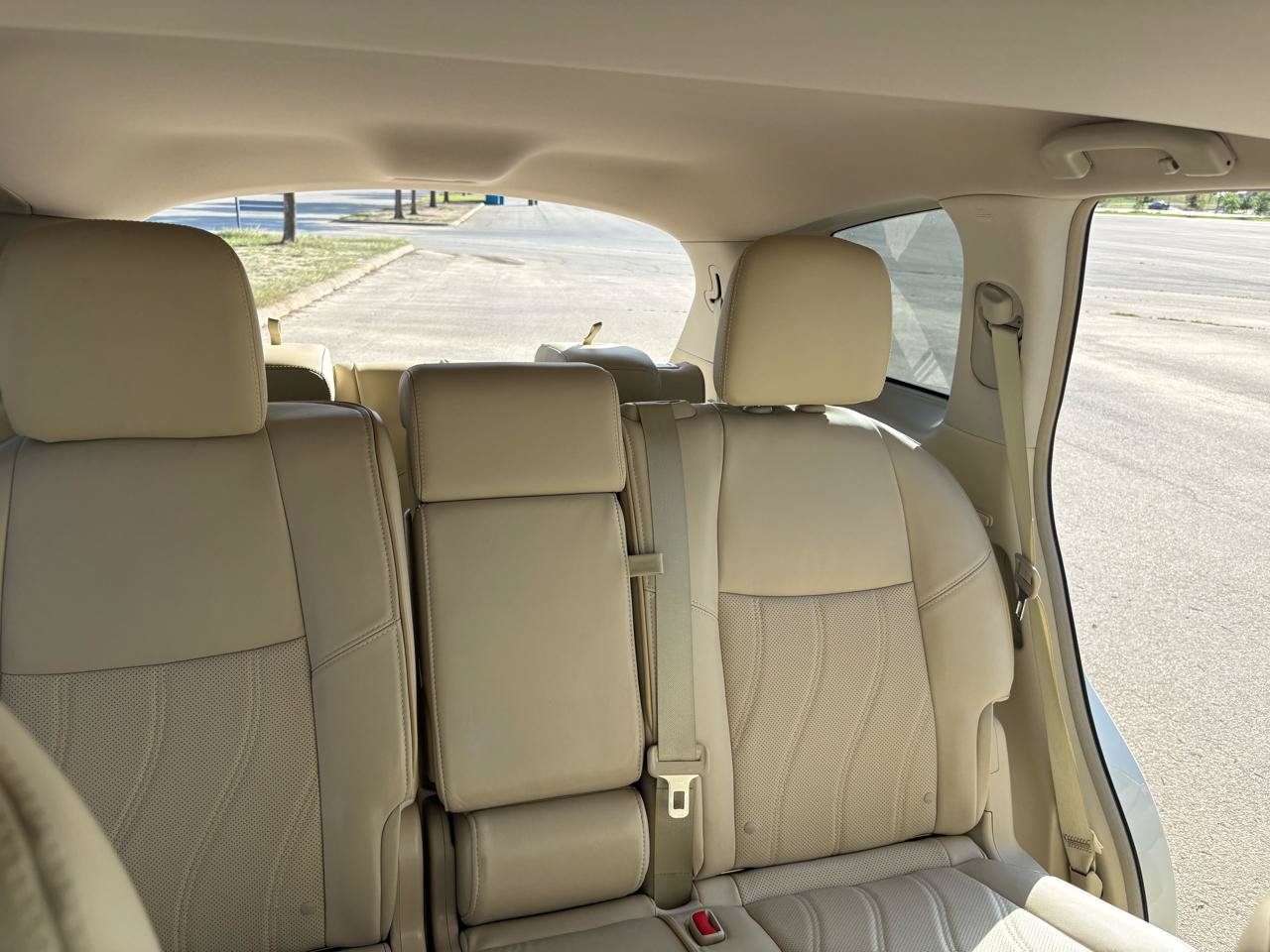 Used 2013 INFINITI JX35 AWD w/ Premium Pkg image 35