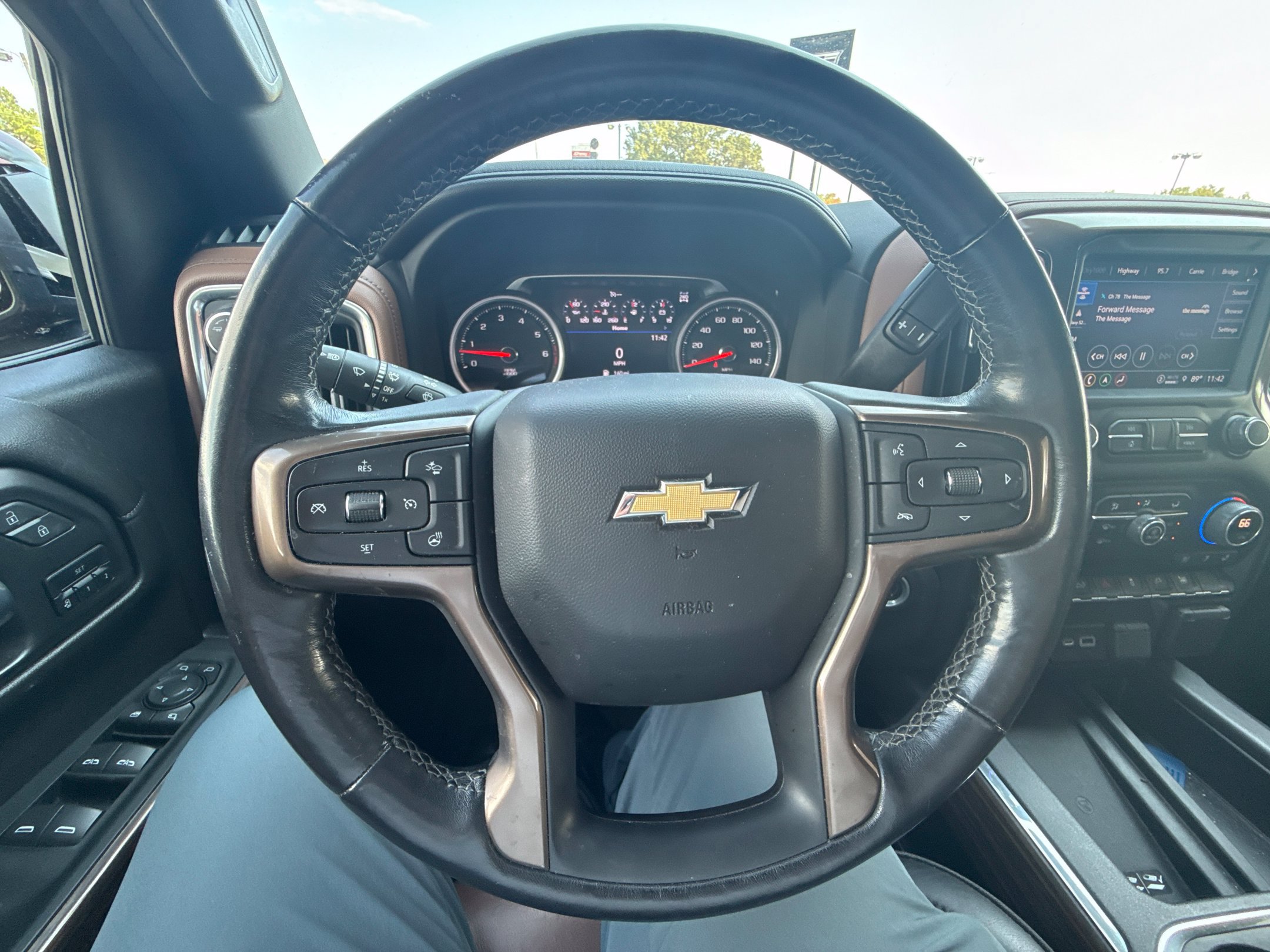 Used 2022 Chevrolet Silverado 1500 High Country AWD/4WD image 16