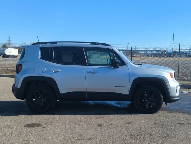 Used 2020 Jeep Renegade Latitude AWD/4WD image 2