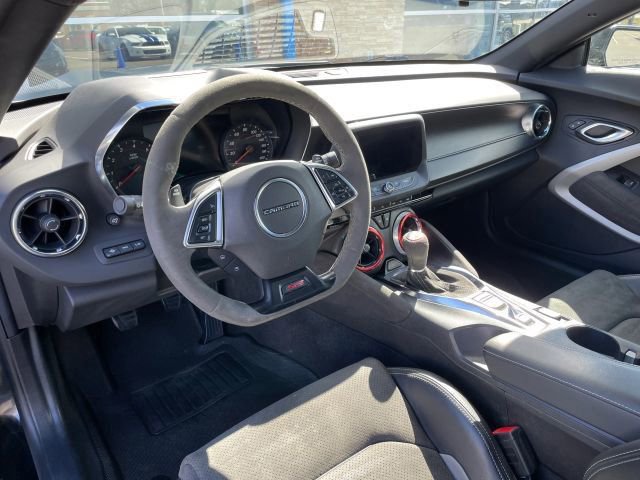 Used 2020 Chevrolet Camaro SS image 2