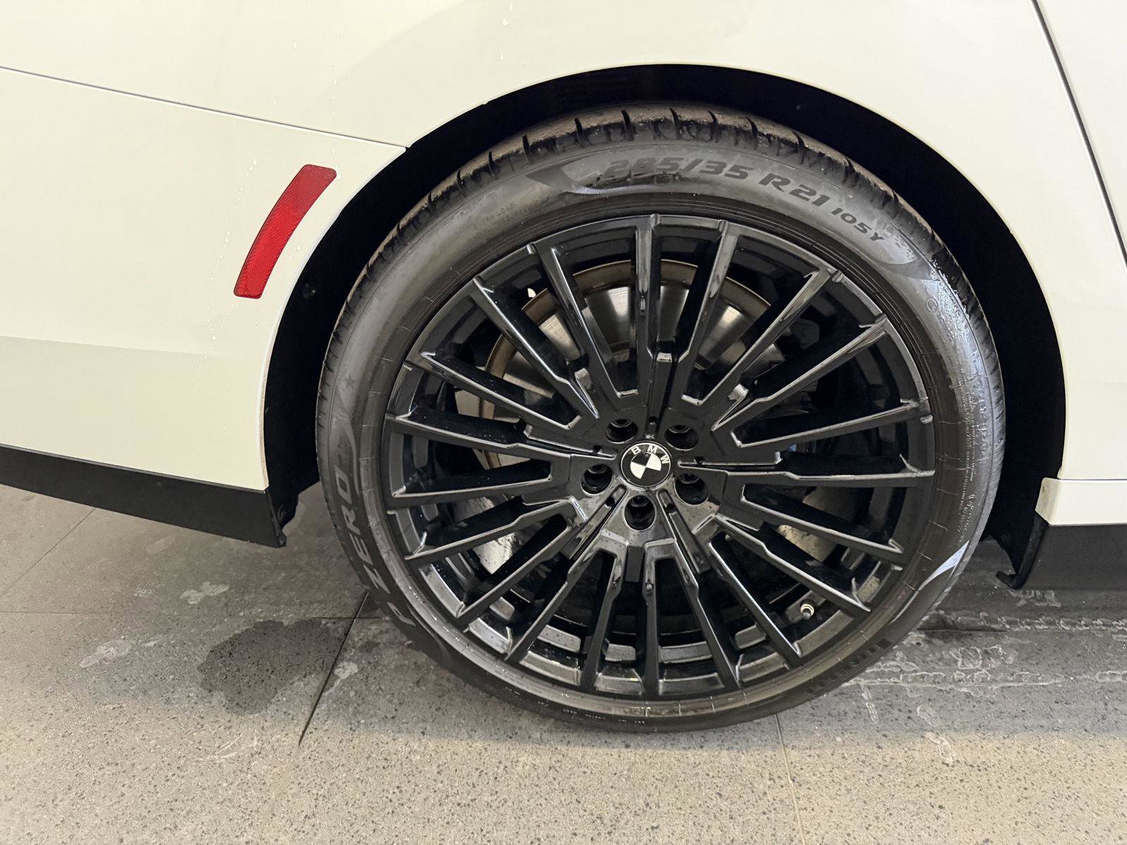 Used 2025 BMW 740i xDrive image 12