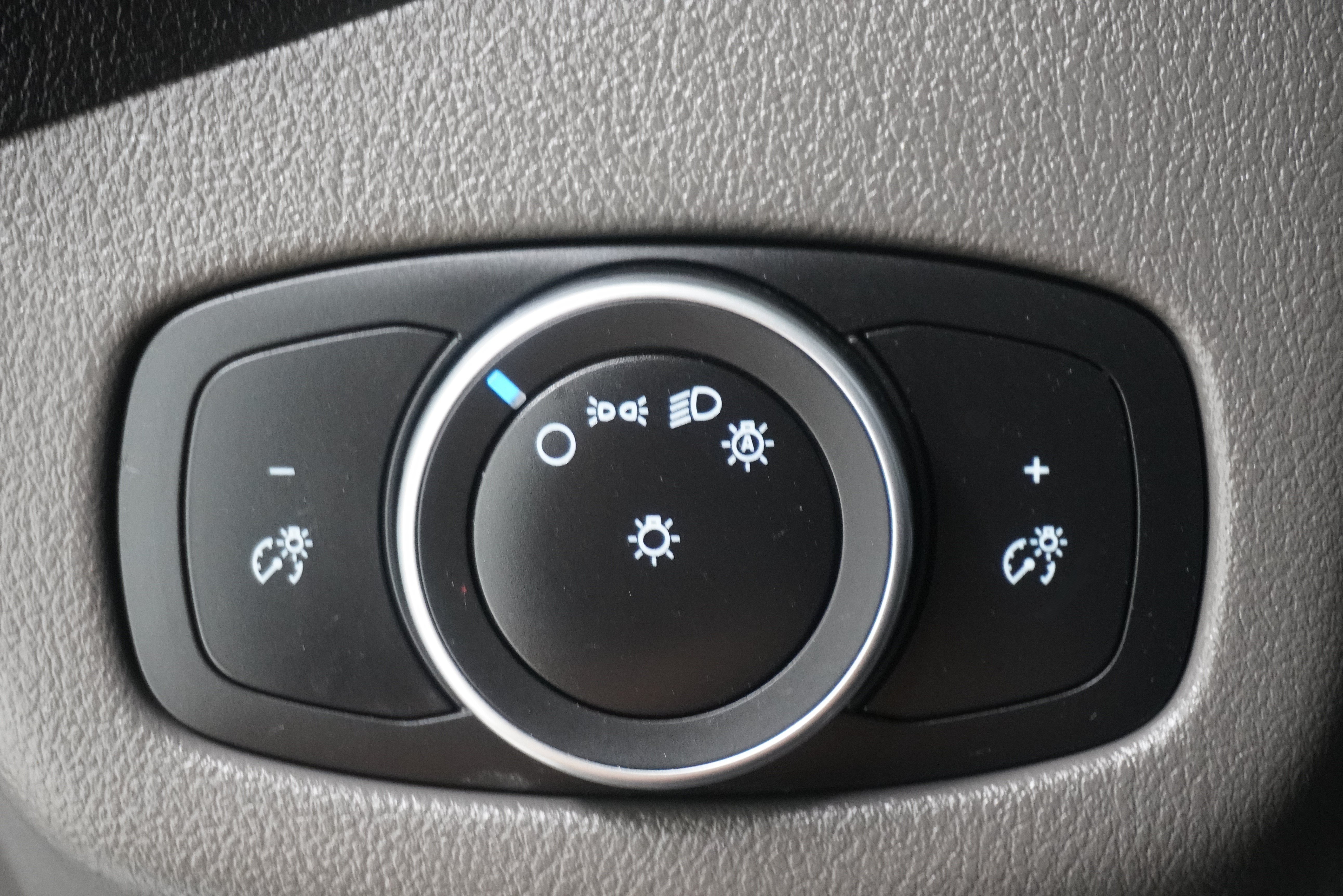Used 2021 Ford Transit Connect XL FWD image 17