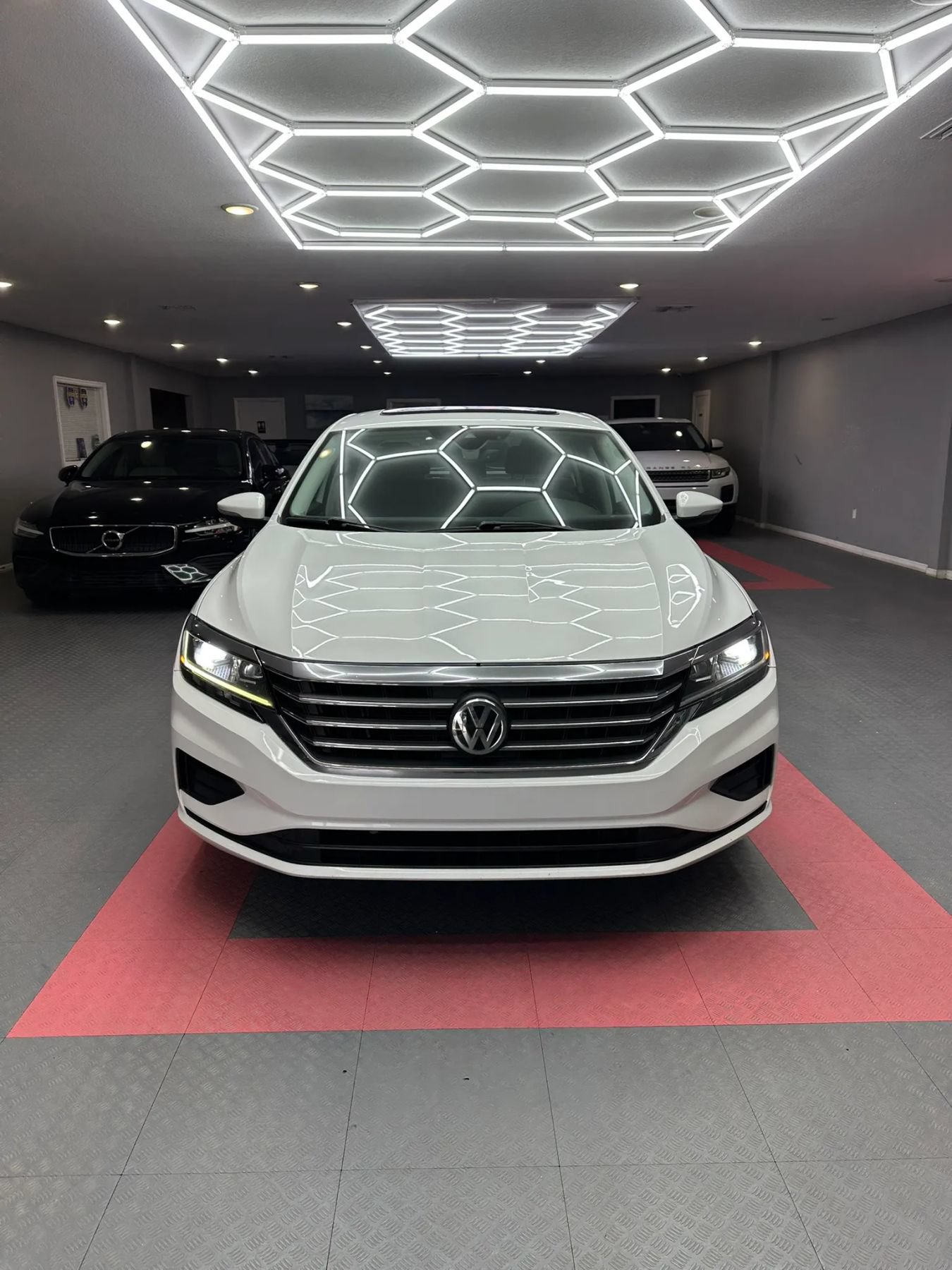 Used 2021 Volkswagen Passat 2.0T SE FWD image 8