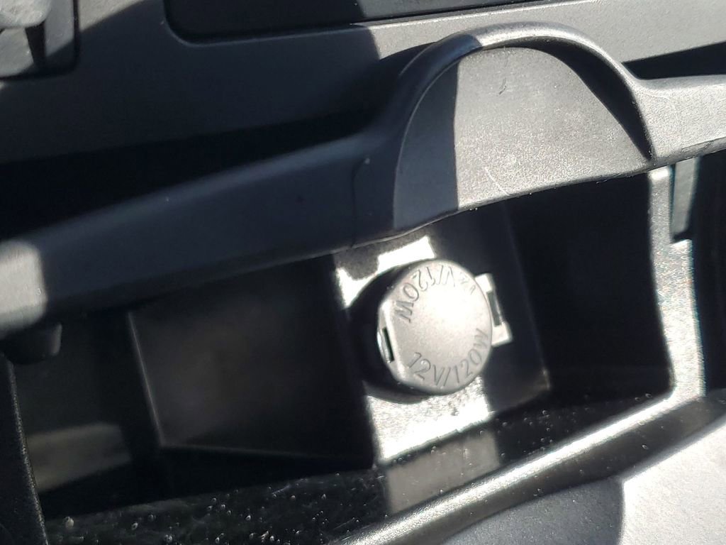 Used 2013 Toyota Corolla L image 29