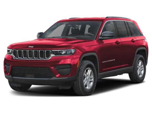 Used 2025 Jeep Grand Cherokee Altitude AWD/4WD image 4