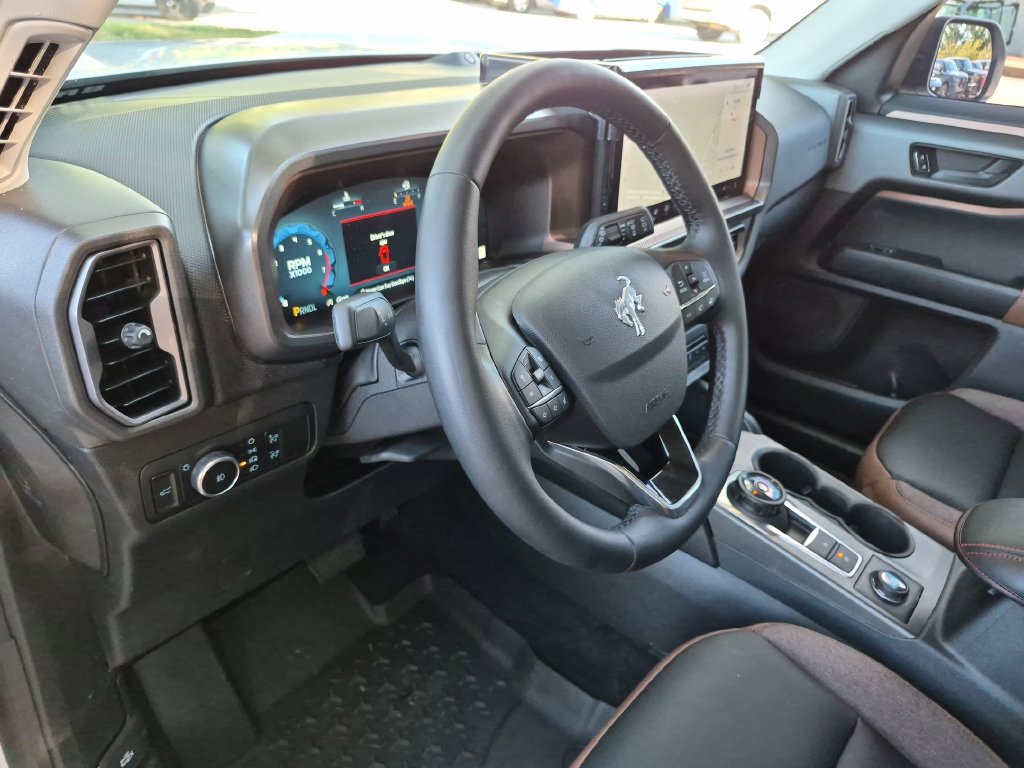 Used 2025 Ford Bronco Sport Outer Banks w/ Outer Banks Tech Package+ AWD/4WD image 34