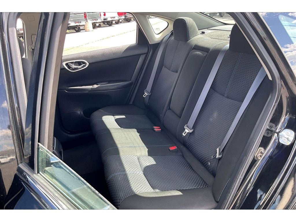 Used 2016 Nissan Sentra SR FWD image 28