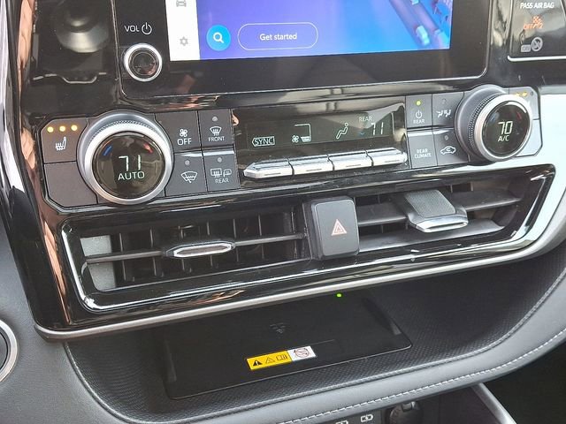 Used 2024 Toyota Highlander XLE image 17
