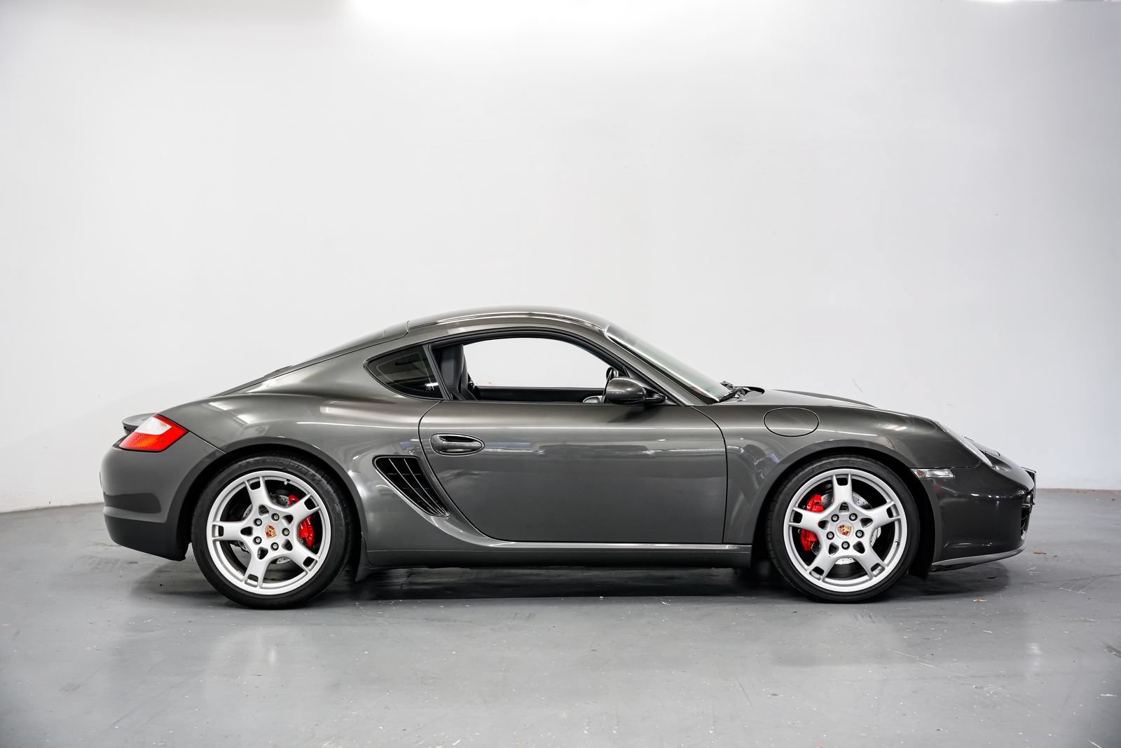 Used 2006 Porsche Cayman S RWD image 2