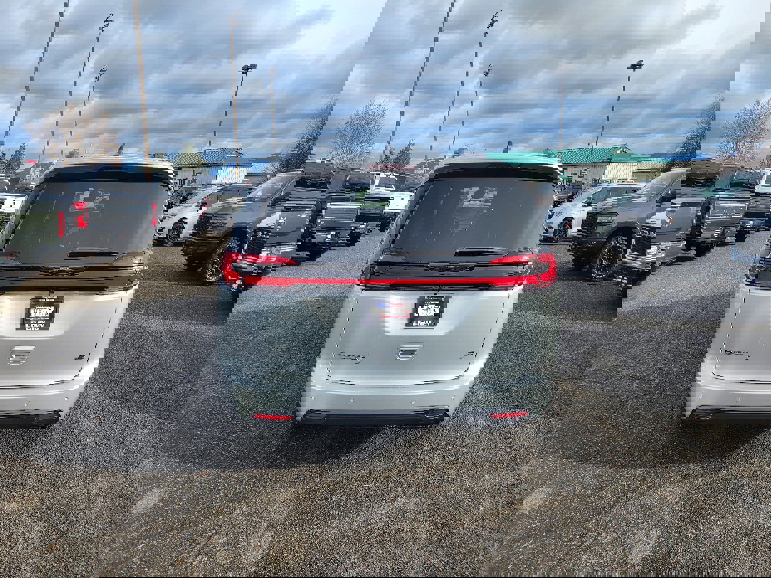 New 2026 Chrysler Pacifica Select image 4