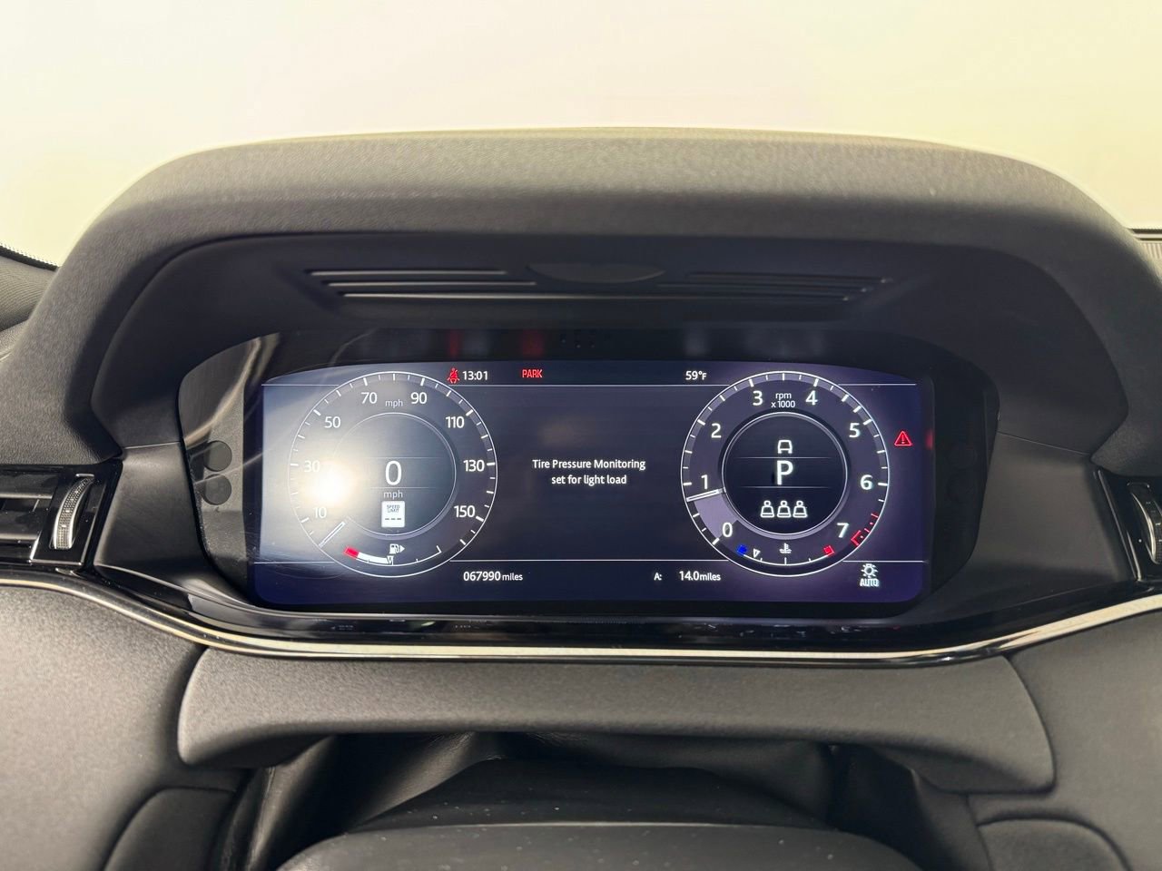 Used 2020 Land Rover Range Rover Evoque R-Dynamic SE image 23