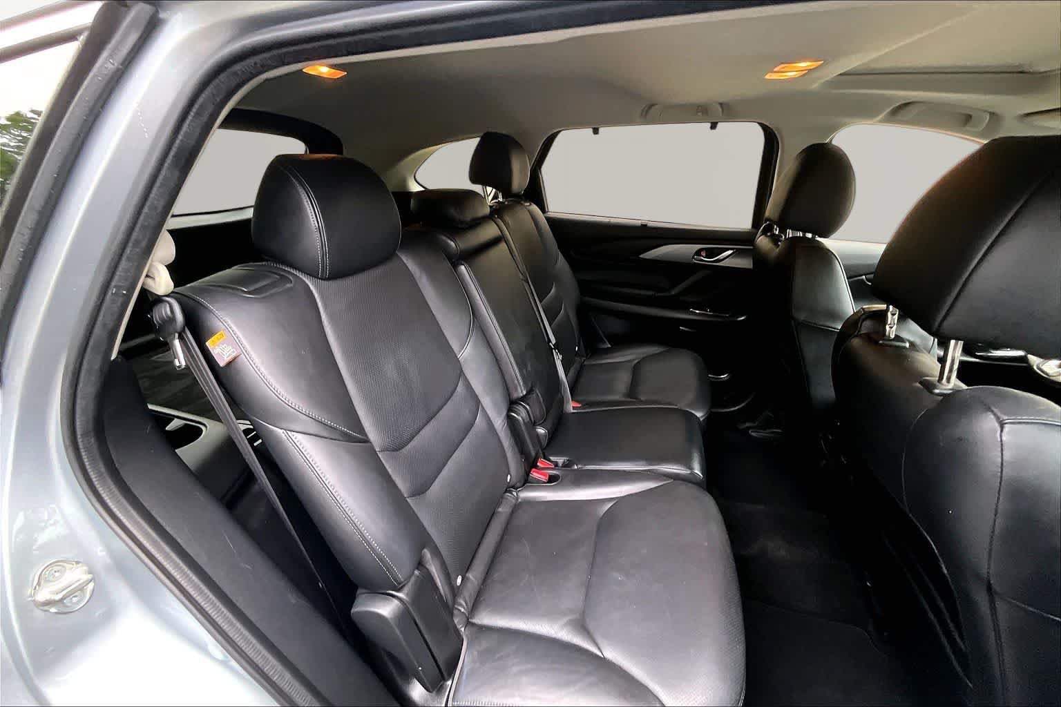 Used 2018 MAZDA CX-9 Touring w/ Touring Premium Package FWD image 20