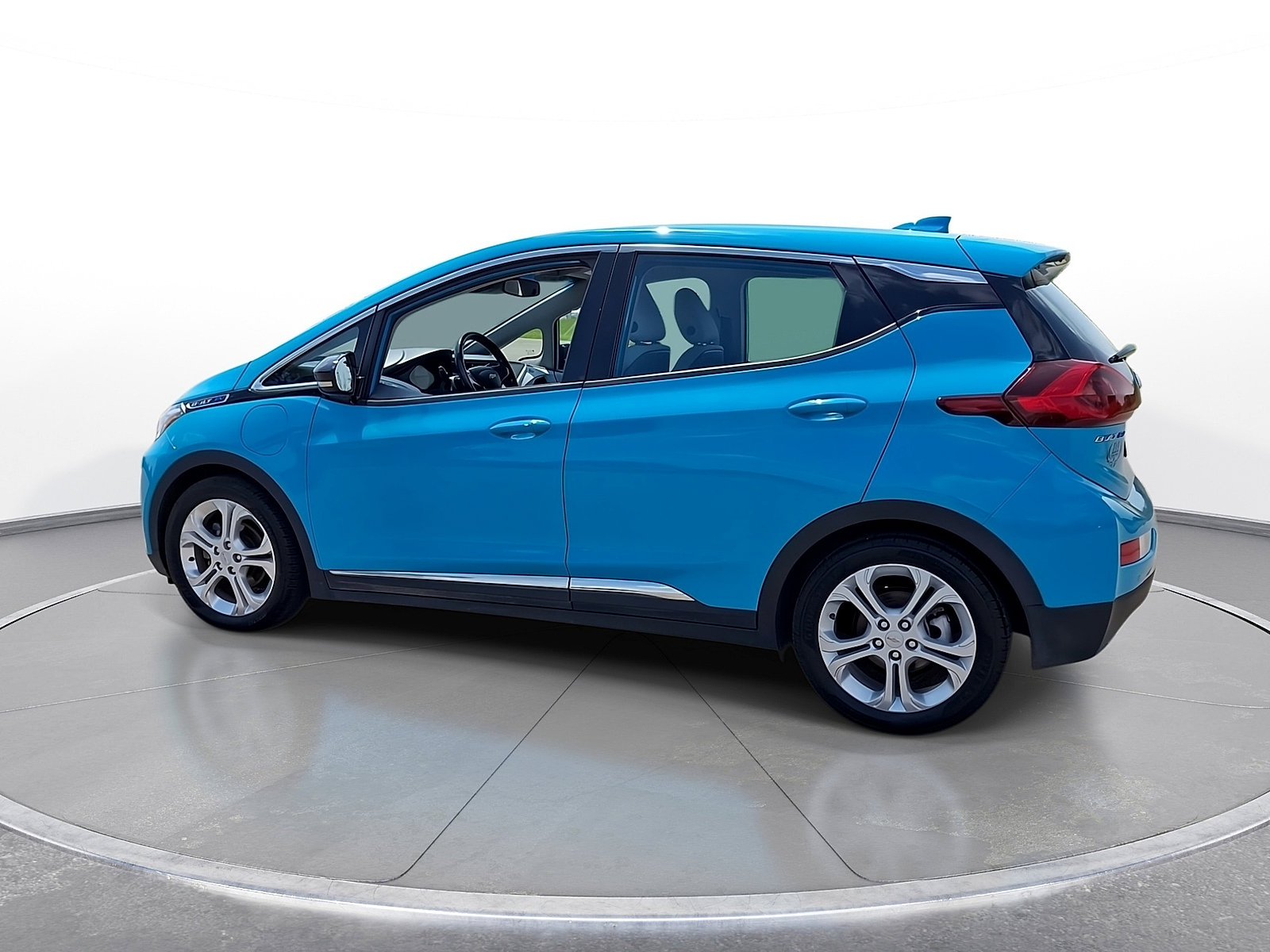 Used 2020 Chevrolet Bolt LT FWD image 5